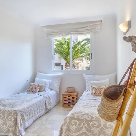 Casa Valdor, Elviria, Marbella, Costa Del Sol *