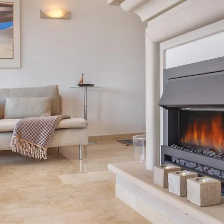 Apartment Casa Valdor, Elviria, Marbella, Costa Del Sol *